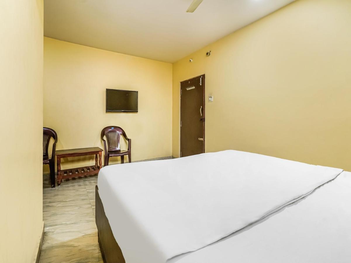 Rājahmundry Oyo 84039 Tirumala Grand מראה חיצוני תמונה
