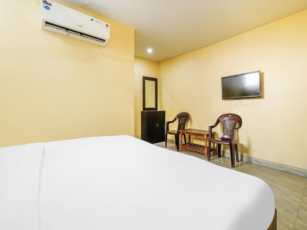 Rājahmundry Oyo 84039 Tirumala Grand מראה חיצוני תמונה